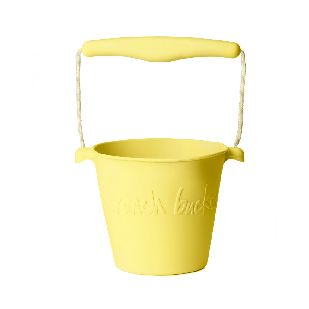 Scrunch silicone bucket in in Lemon Yellow