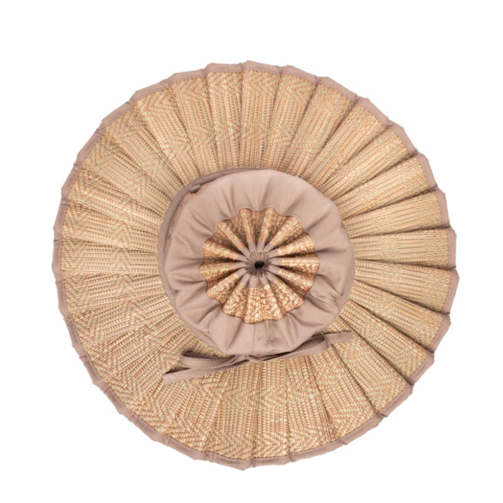 Product shot of a Birdseye view of the Flores Bungalow Capri Child's Sun Hat from Lorna Murray in dusky pink
