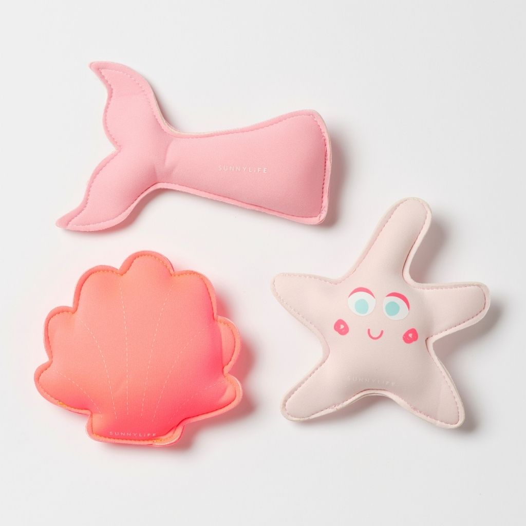 Product shot of the Sunnylife Melody the Mermaid Dive Buddies in Neon Strawberry