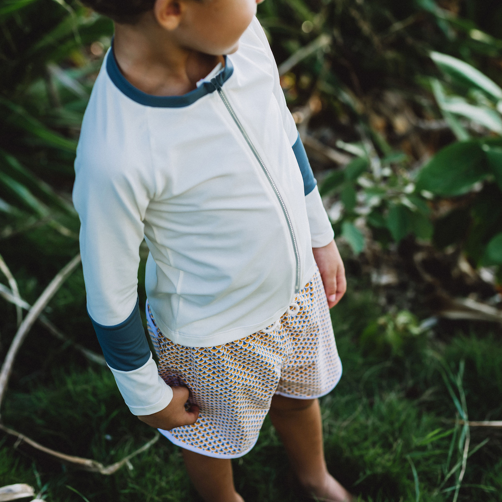 Oscar Rashguard Ivory Pebble