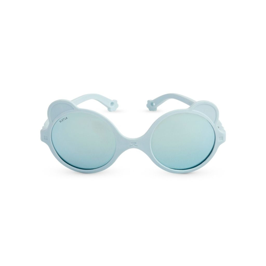 Front view of Ki et La Ours'on baby sunglasses in in sky blue
